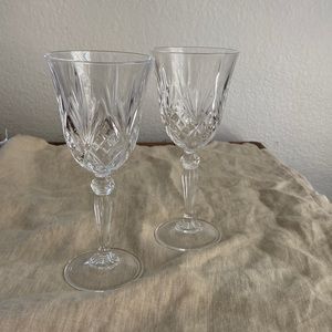 Pair of wine glasses
